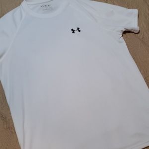 Under Armour t-shirt